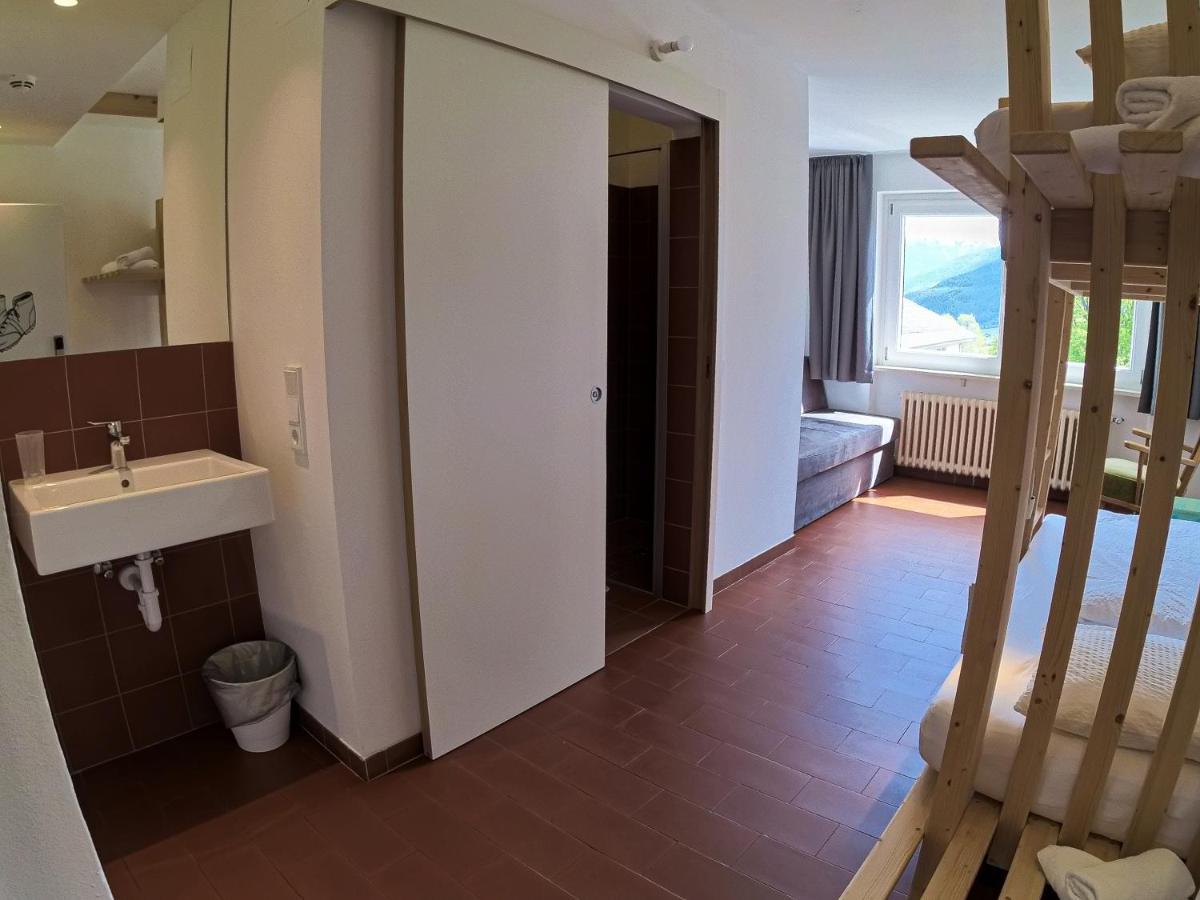 Standard Twin Room,1396246451:JPEG
